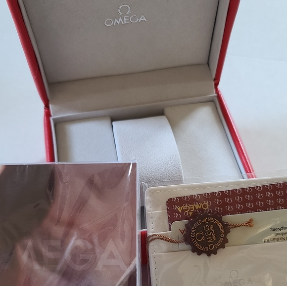 Omega Watch Box - Picture 3 of 4